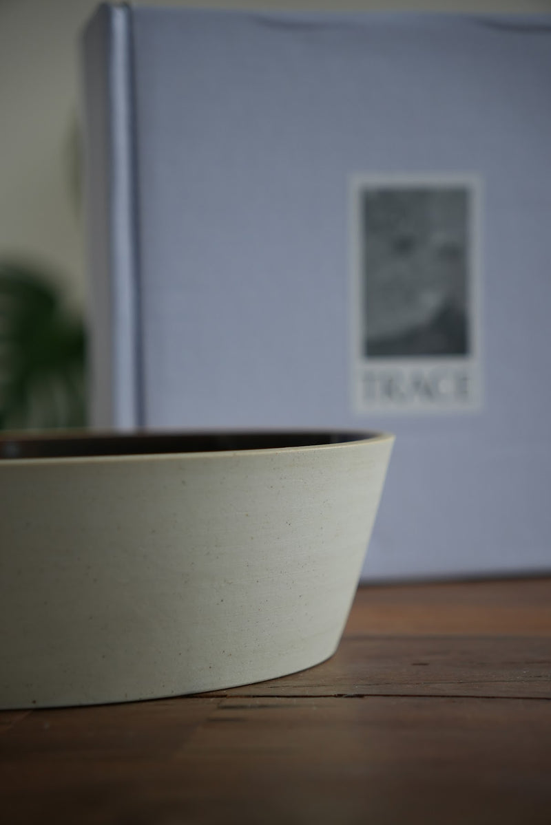 Hasami Artisan Earthy Stoneware Bowl: Matte and Glaze Surface